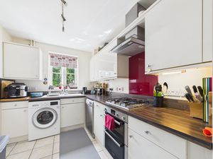 Kitchen- click for photo gallery